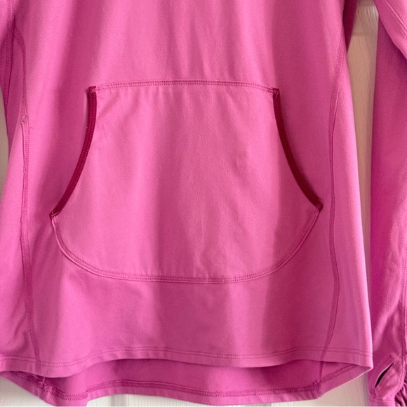 ⭐️ Nike Reflective Running Hooded Top Women Thumb Hole Front Pocket Pink Medium - Picture 9 of 11
